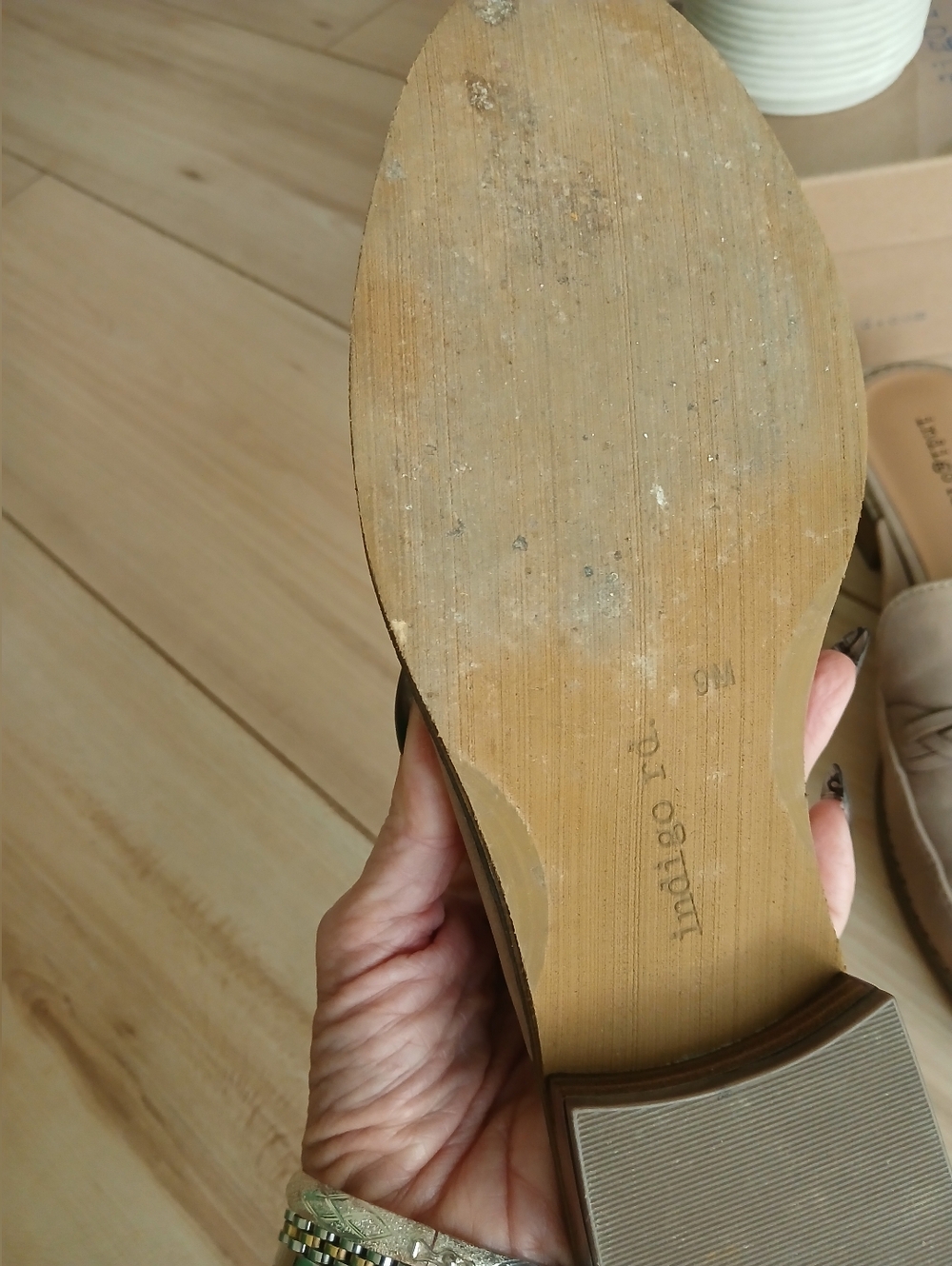 Indigo Women's Loafers In Taupe Color Size 9 With Box - Picture 8 of 8